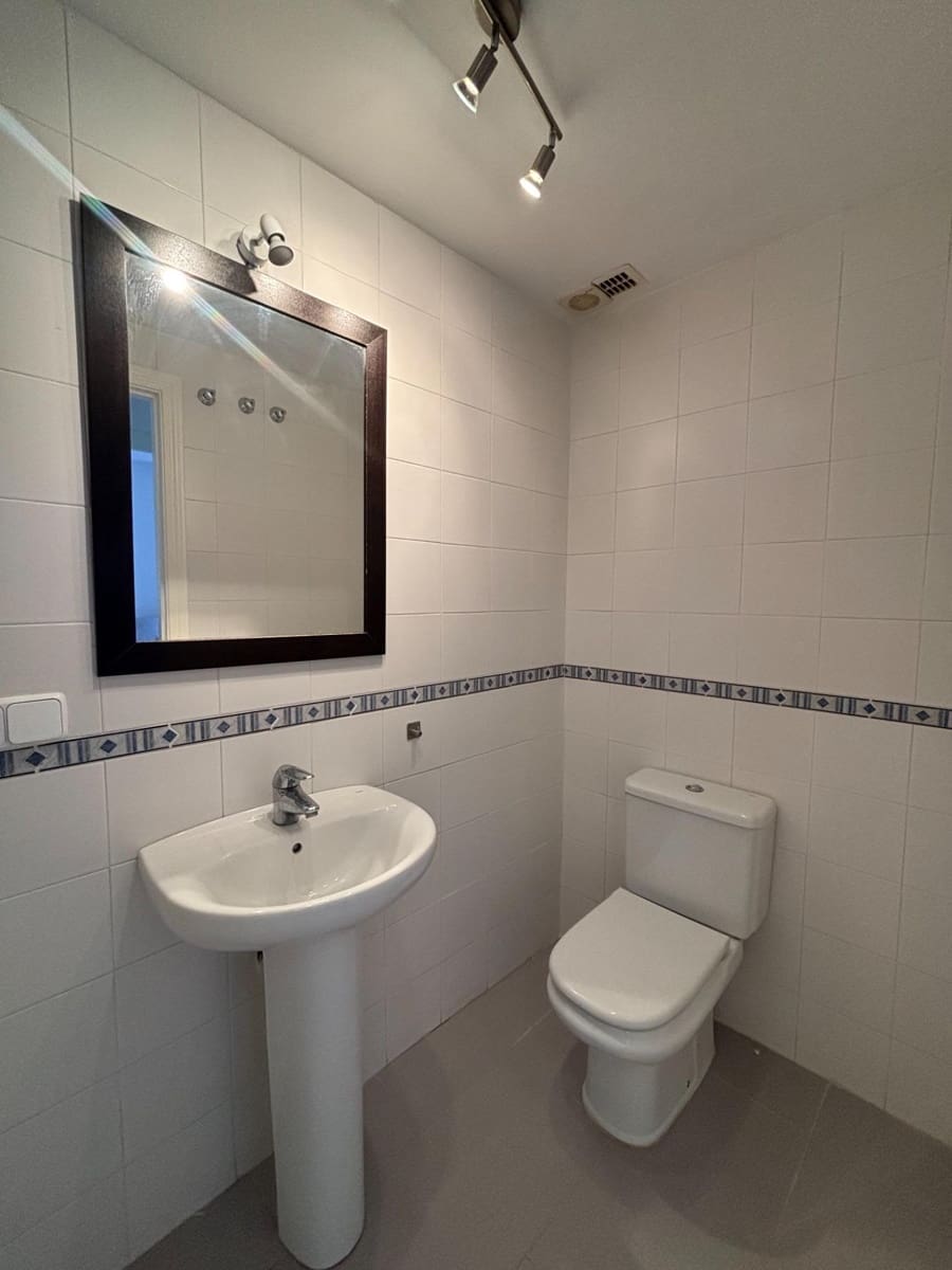 Ático de 2 habitaciones en Estepona en venta - 399.000 € (Ref: 9629995)