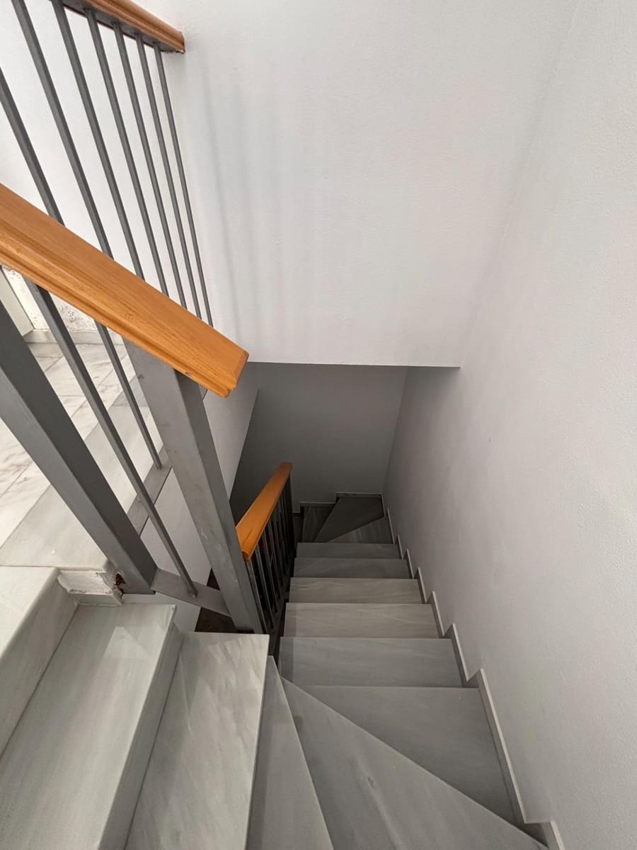 Ático de 2 habitaciones en Estepona en venta - 399.000 € (Ref: 9629995)