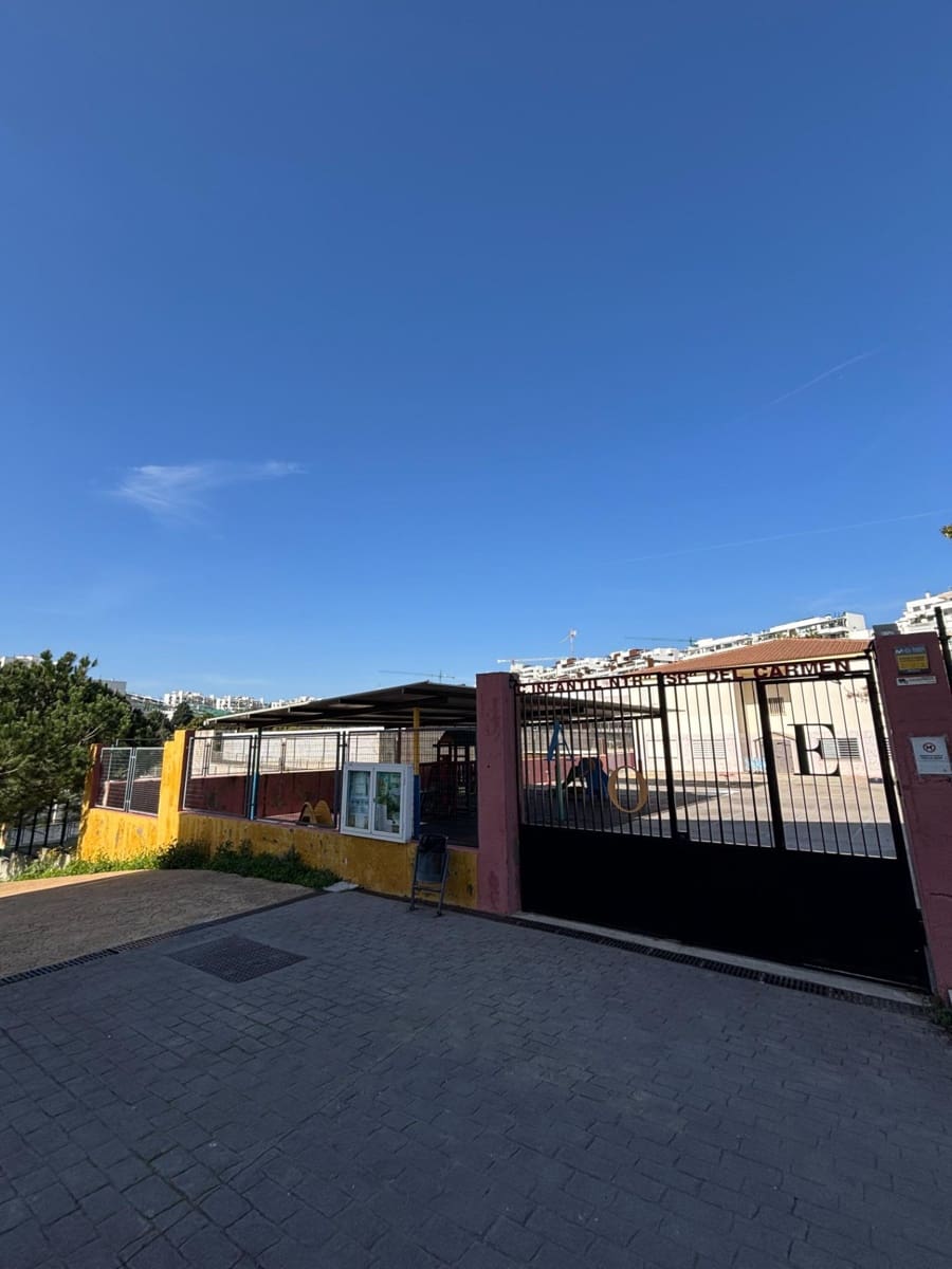 Ático de 2 habitaciones en Estepona en venta - 399.000 € (Ref: 9629995)