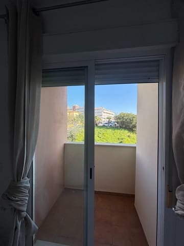 Ático de 2 habitaciones en Estepona en venta - 399.000 € (Ref: 9629995)