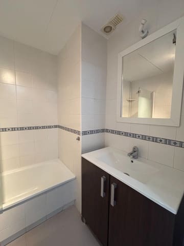 Ático de 2 habitaciones en Estepona en venta - 399.000 € (Ref: 9629995)