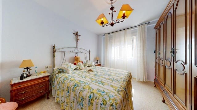 3 soveværelse Lejlighed til salg i Centro, Estepona - € 179.000 (Ref: 9670664)