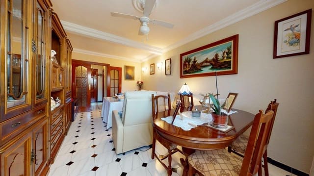 3 soveværelse Lejlighed til salg i Centro, Estepona - € 179.000 (Ref: 9670664)