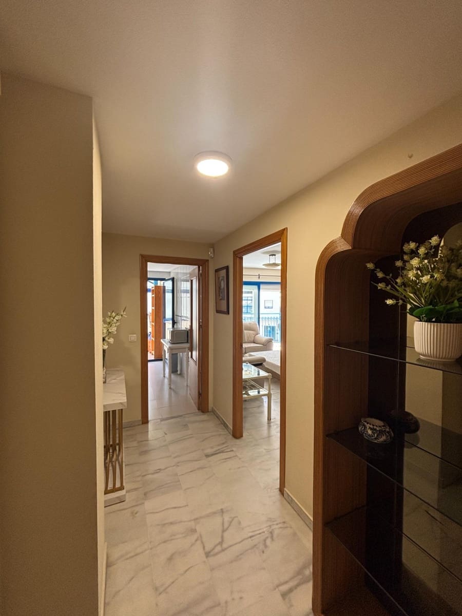 3 bedroom Apartment for rent in Estepona with garage - € 1,500 (Ref: 9695370)