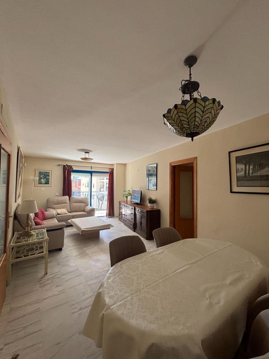 3 bedroom Apartment for rent in Estepona with garage - € 1,500 (Ref: 9695370)