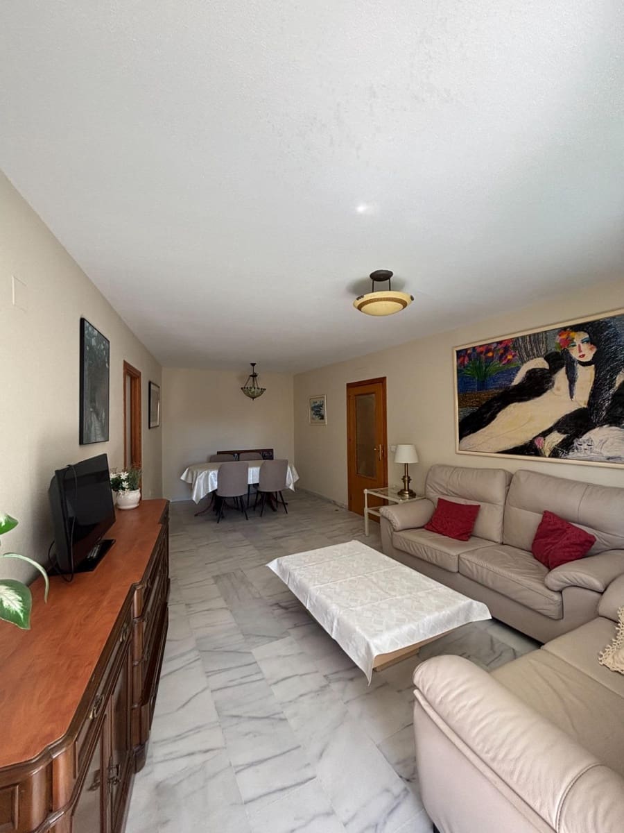 3 bedroom Apartment for rent in Estepona with garage - € 1,500 (Ref: 9695370)