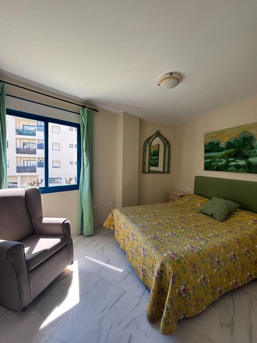 3 bedroom Apartment for rent in Estepona with garage - € 1,500 (Ref: 9695370)