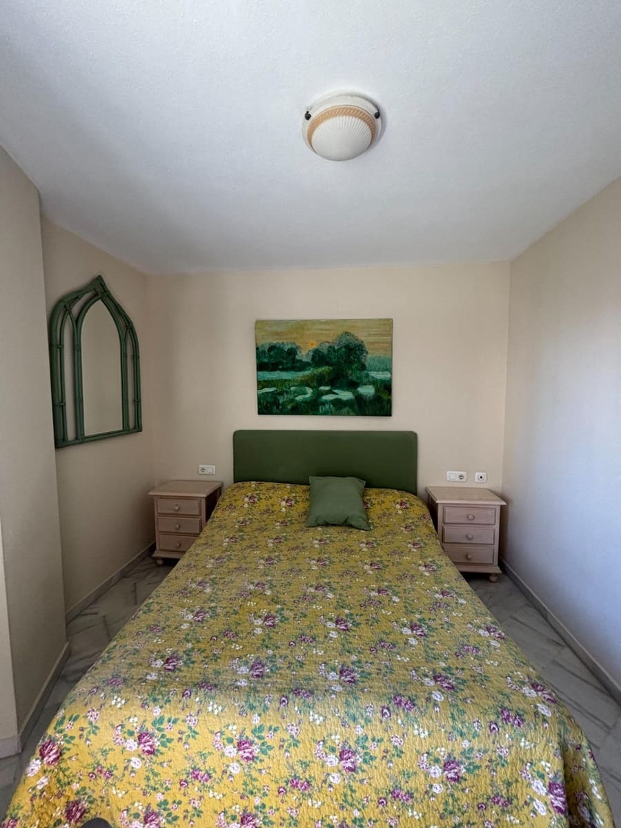 3 bedroom Apartment for rent in Estepona with garage - € 1,500 (Ref: 9695370)