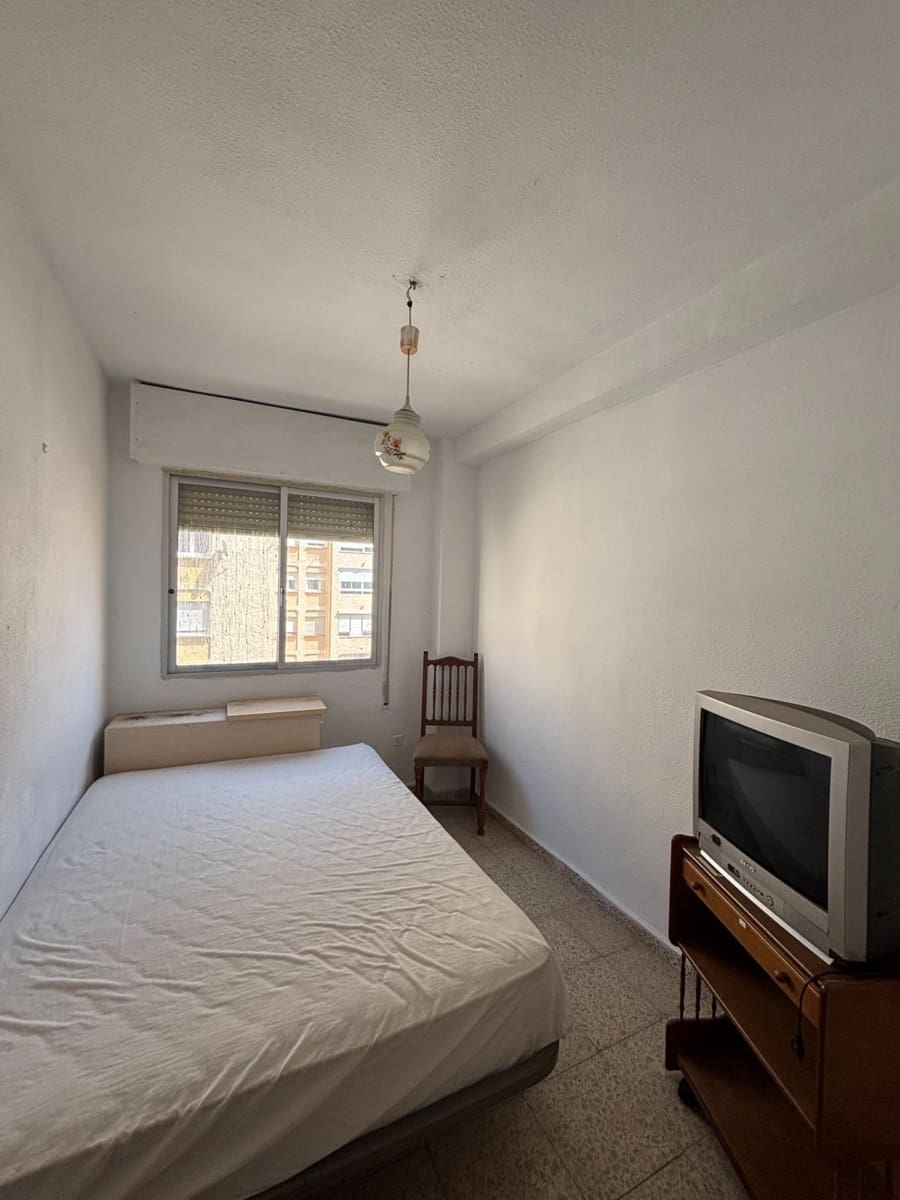 3 sypialnia Apartament na sprzedaż w Estepona - 200 000 € (Ref: 9719982)