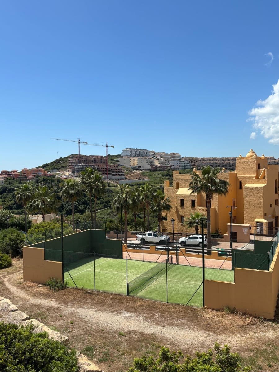 2 bedroom Apartment for sale in San Luis de Sabinillas with garage - € 260,000 (Ref: 9825274)