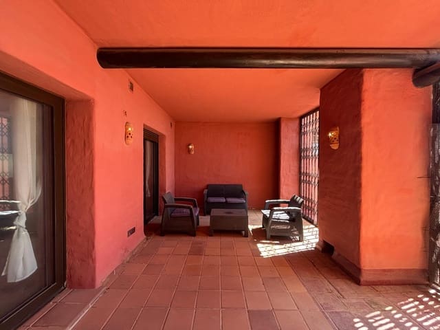 Apartamento de 2 habitaciones en San Luis de Sabinillas, Manilva en venta con garaje - 260.000 € (Ref: 9825274)