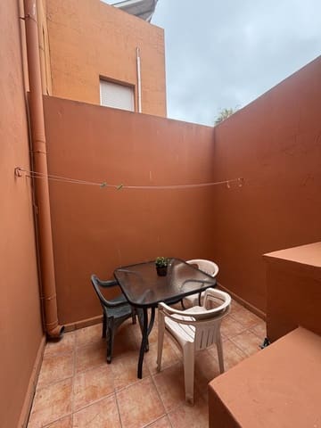 3 sovrum Radhus att hyra i La Línea de la Concepción - 900 € (Ref: 9913196)