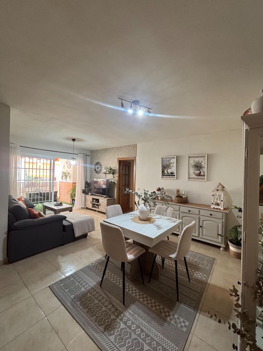 3 sovrum Lägenhet till salu i Estepona - 385 000 € (Ref: 9915856)