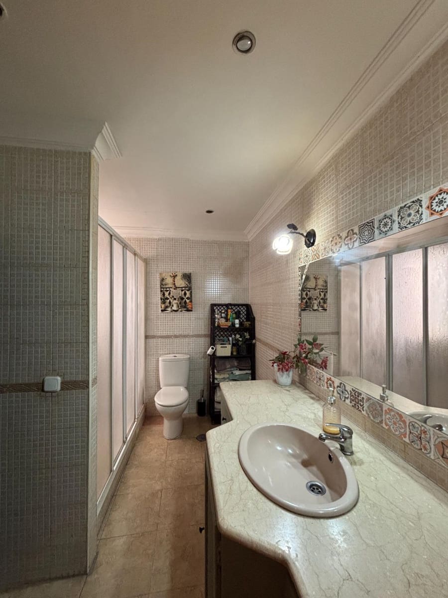 3 sovrum Lägenhet till salu i Estepona - 385 000 € (Ref: 9915856)