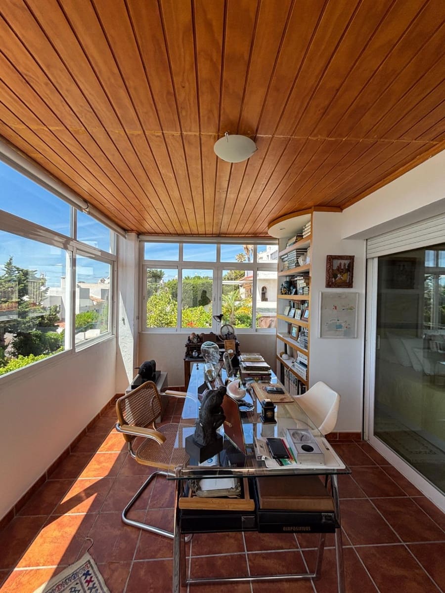 3 chambre Villa/Maison Mitoyenne à vendre à Estepona - 590 000 € (Ref: 9936656)