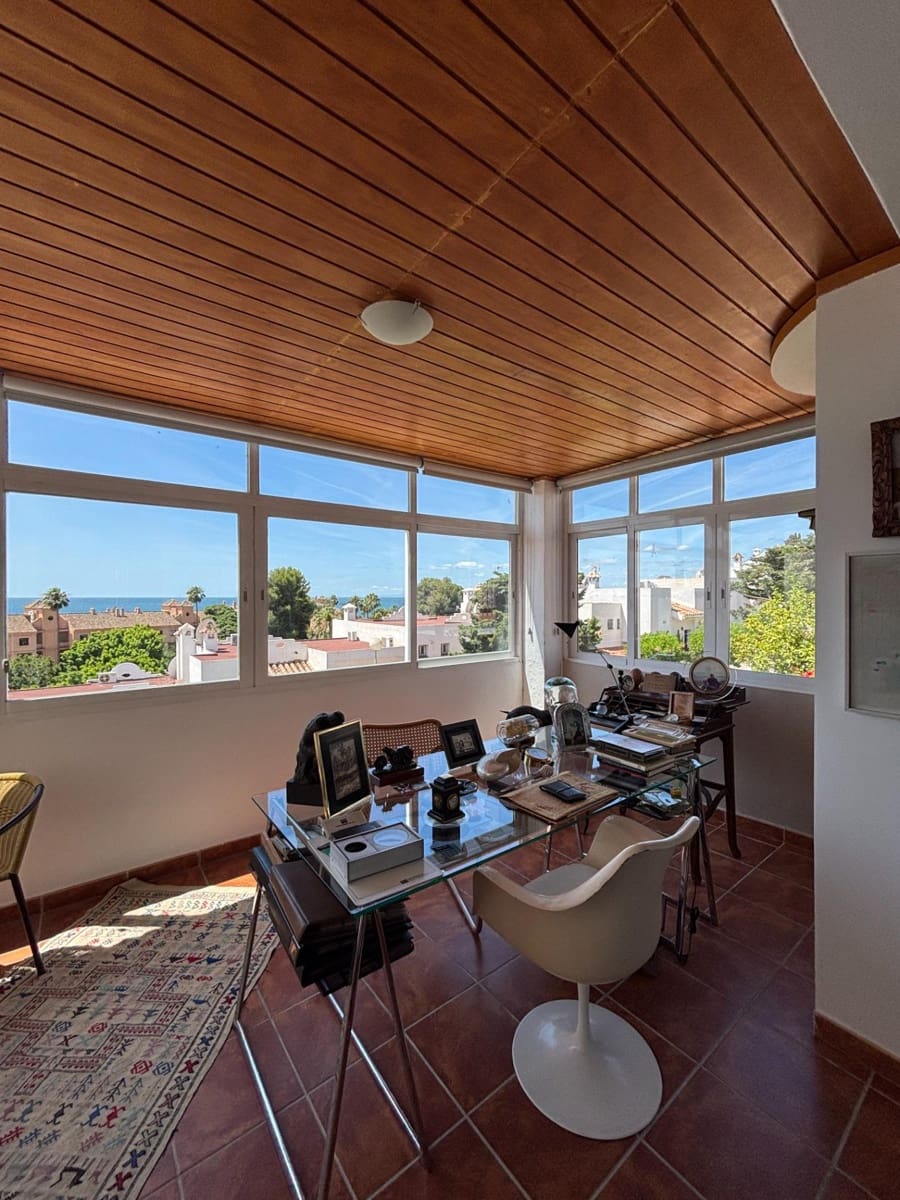 3 chambre Villa/Maison Mitoyenne à vendre à Estepona - 590 000 € (Ref: 9936656)