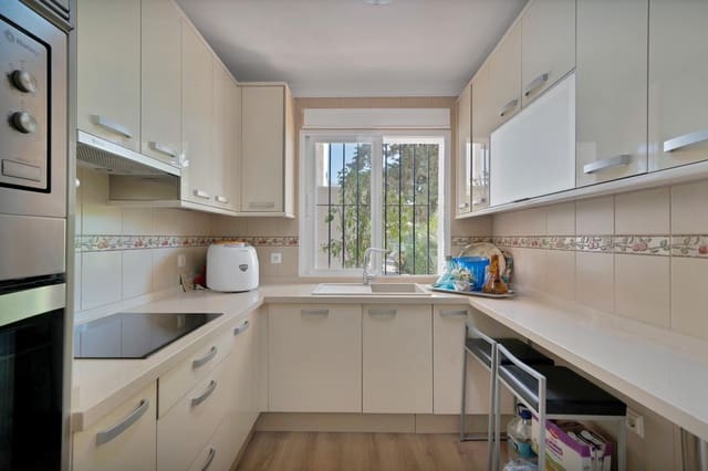 3 slaapkamer Rijtjeshuis te koop in Seghers, Estepona - € 590.000 (Ref: 9936656)