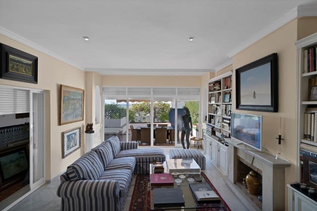 3 slaapkamer Rijtjeshuis te koop in Seghers, Estepona - € 590.000 (Ref: 9936656)