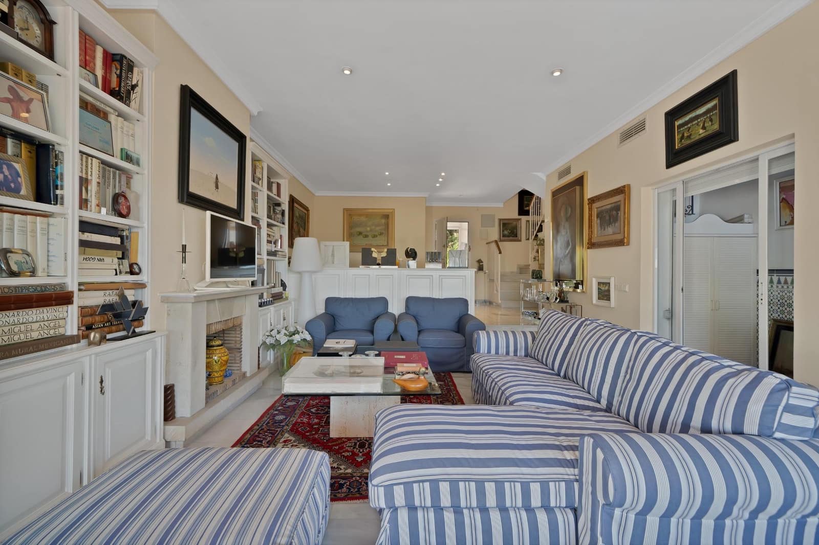 3 bedroom Terraced Villa for sale in Estepona - € 590,000 (Ref: 9936656)
