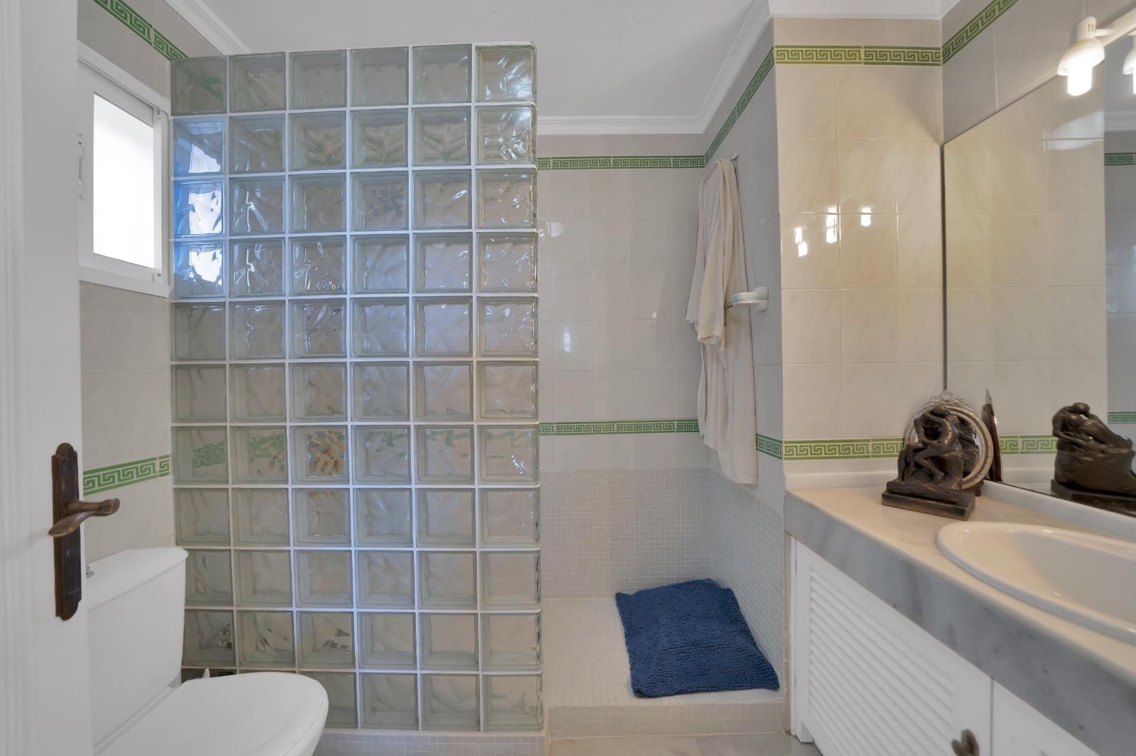 3 bedroom Terraced Villa for sale in Estepona - € 590,000 (Ref: 9936656)