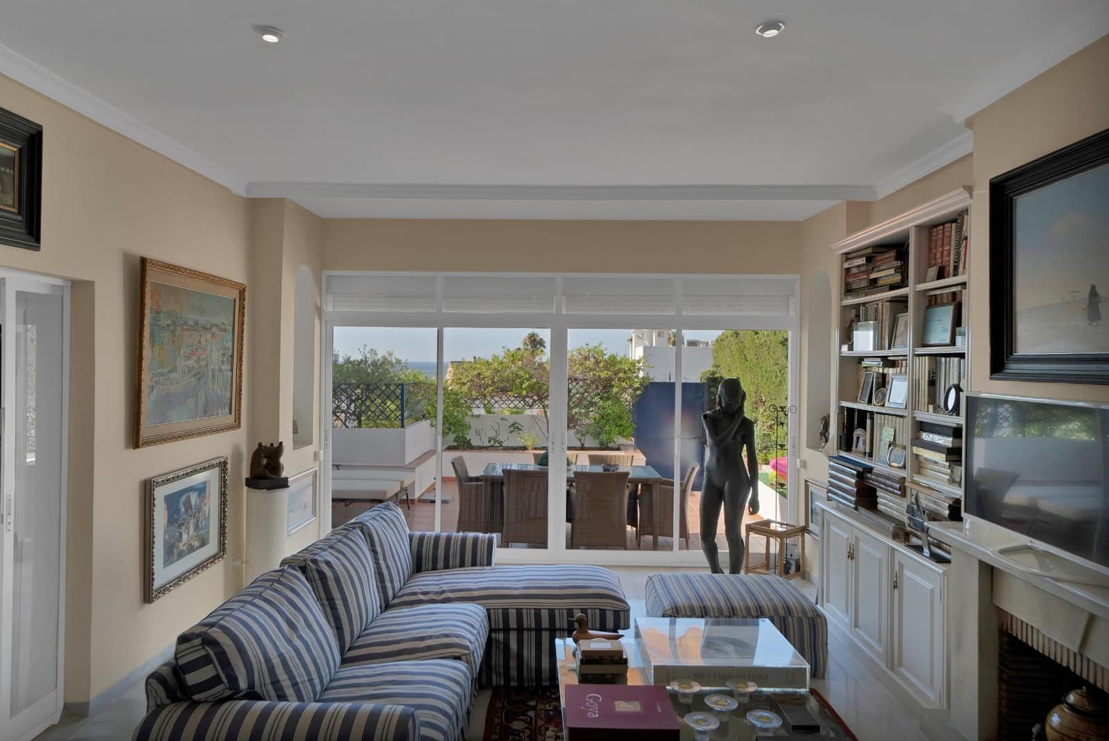 3 bedroom Terraced Villa for sale in Estepona - € 590,000 (Ref: 9936656)