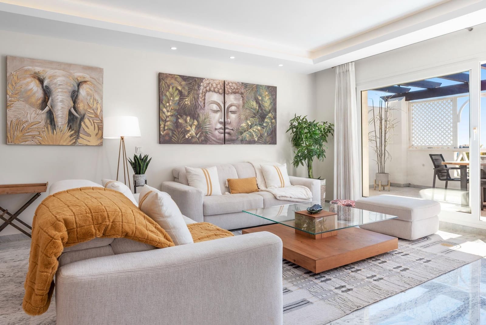 3 bedroom Flat for sale in Puerto Banus with garage - € 1,595,000 (Ref: 9938222)