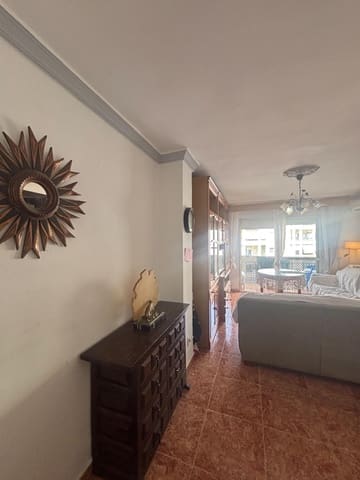 3 bedroom Flat for sale in Centro, Estepona - € 219,000 (Ref: 9975461)