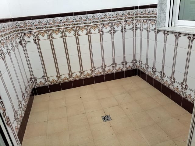 3 soveværelse Byhus til salg i Cox med garage - € 220.000 (Ref: 9115000)