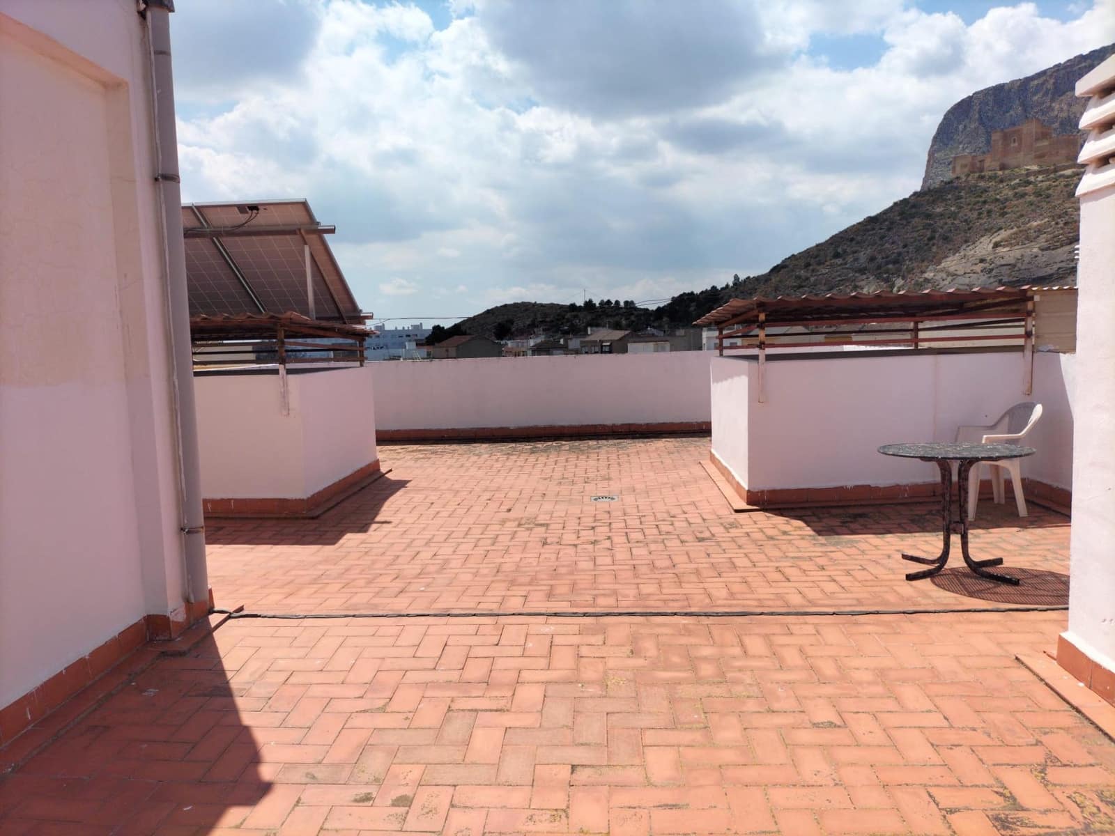 3 soveværelse Byhus til salg i Cox med garage - € 220.000 (Ref: 9115000)