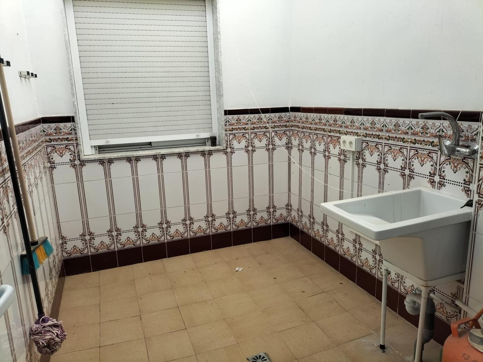 3 soveværelse Byhus til salg i Cox med garage - € 220.000 (Ref: 9115000)