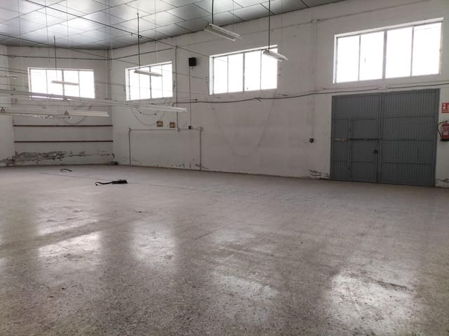 Azienda in vendita in Albatera - 1.350.000 € (Rif: 9187019)