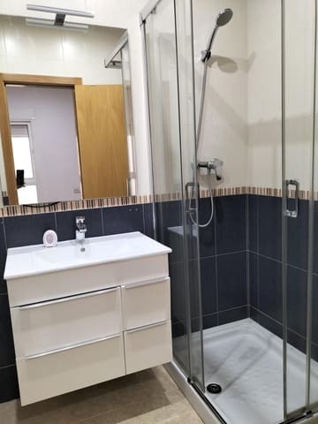 3 bedroom Flat for sale in Cox with garage - € 125,000 (Ref: 9308590)