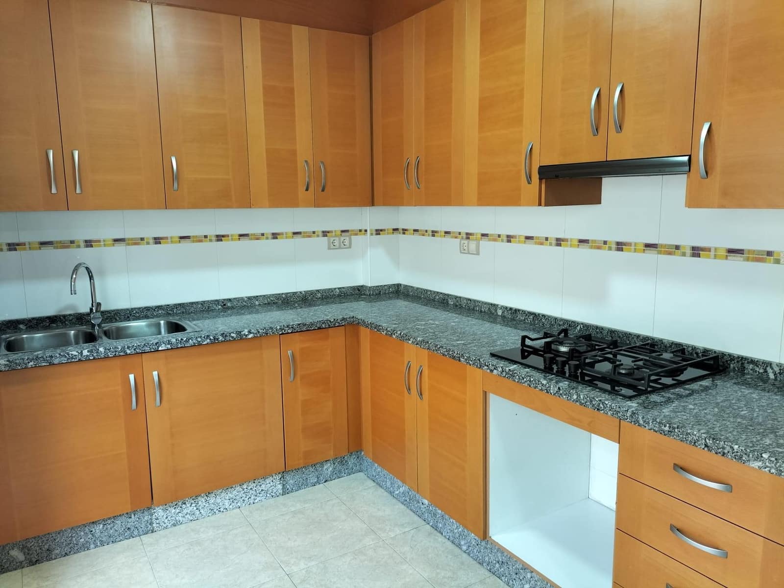 3 bedroom Flat for sale in Cox with garage - € 125,000 (Ref: 9308590)