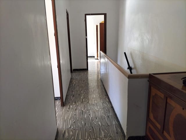 4 bedroom Townhouse for sale in Callosa de Segura - € 69,000 (Ref: 9374218)