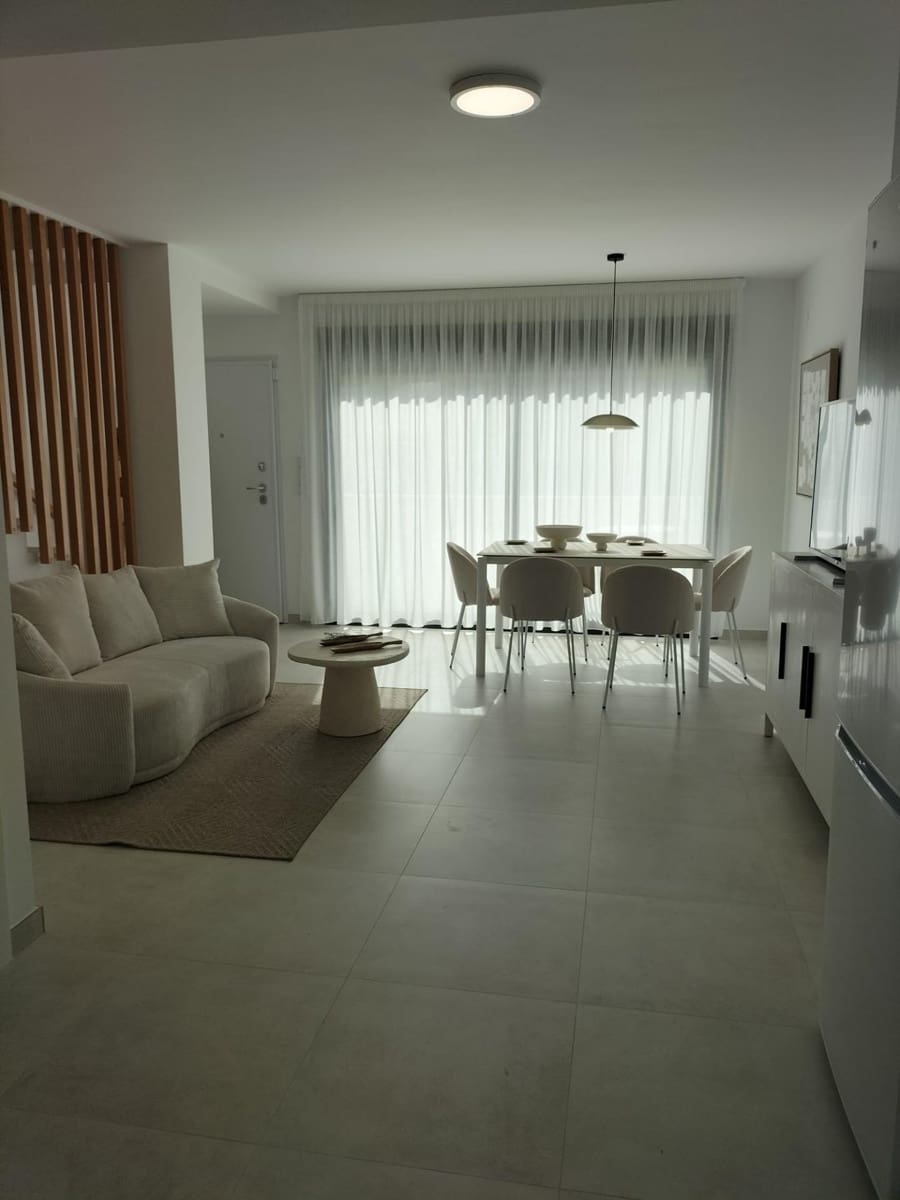 3 slaapkamer Appartement te koop in Cox met zwembad garage - € 244.000 (Ref: 9403478)