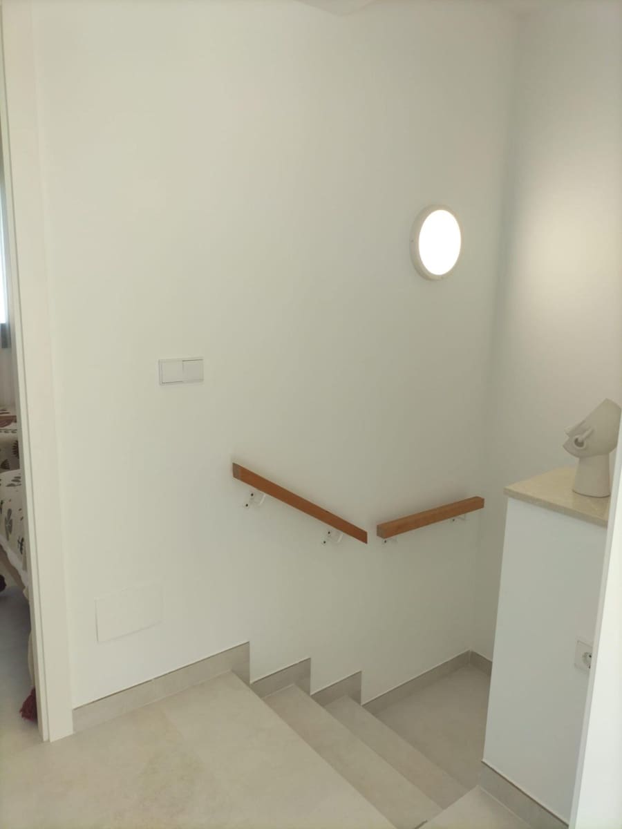 3 slaapkamer Appartement te koop in Cox met zwembad garage - € 244.000 (Ref: 9403478)