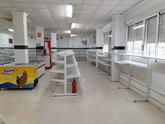 Commercial for sale in Cox - € 140,000 (Ref: 9433508)