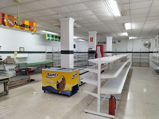 Commercial for sale in Cox - € 140,000 (Ref: 9433508)