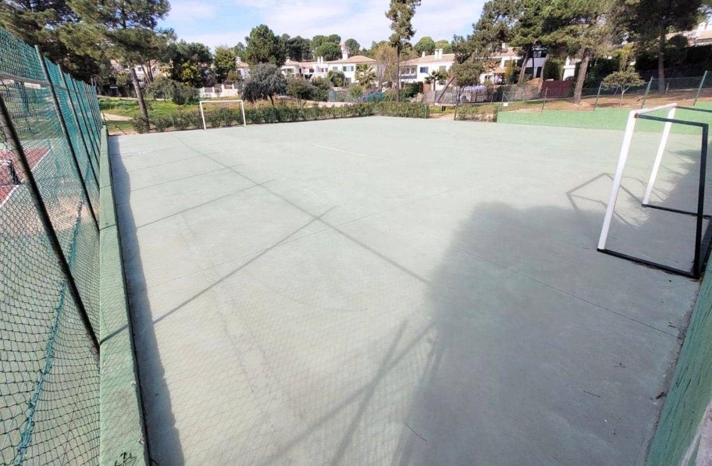 Bungalow de 3 habitaciones en Córdoba ciudad en venta con piscina garaje - 215.000 € (Ref: 9809124)