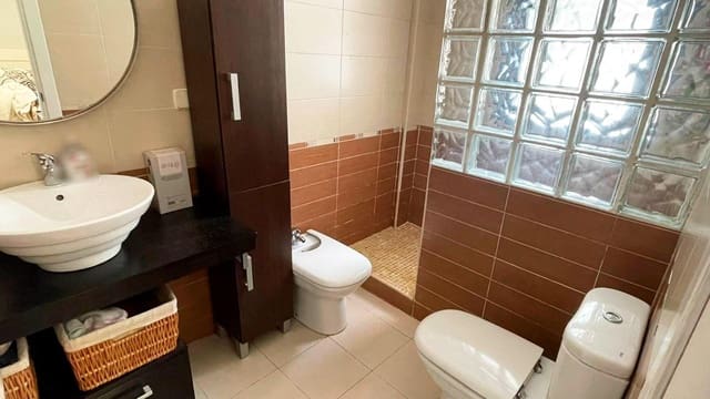 Bungalow de 3 habitaciones en Córdoba ciudad en venta con piscina garaje - 215.000 € (Ref: 9809124)