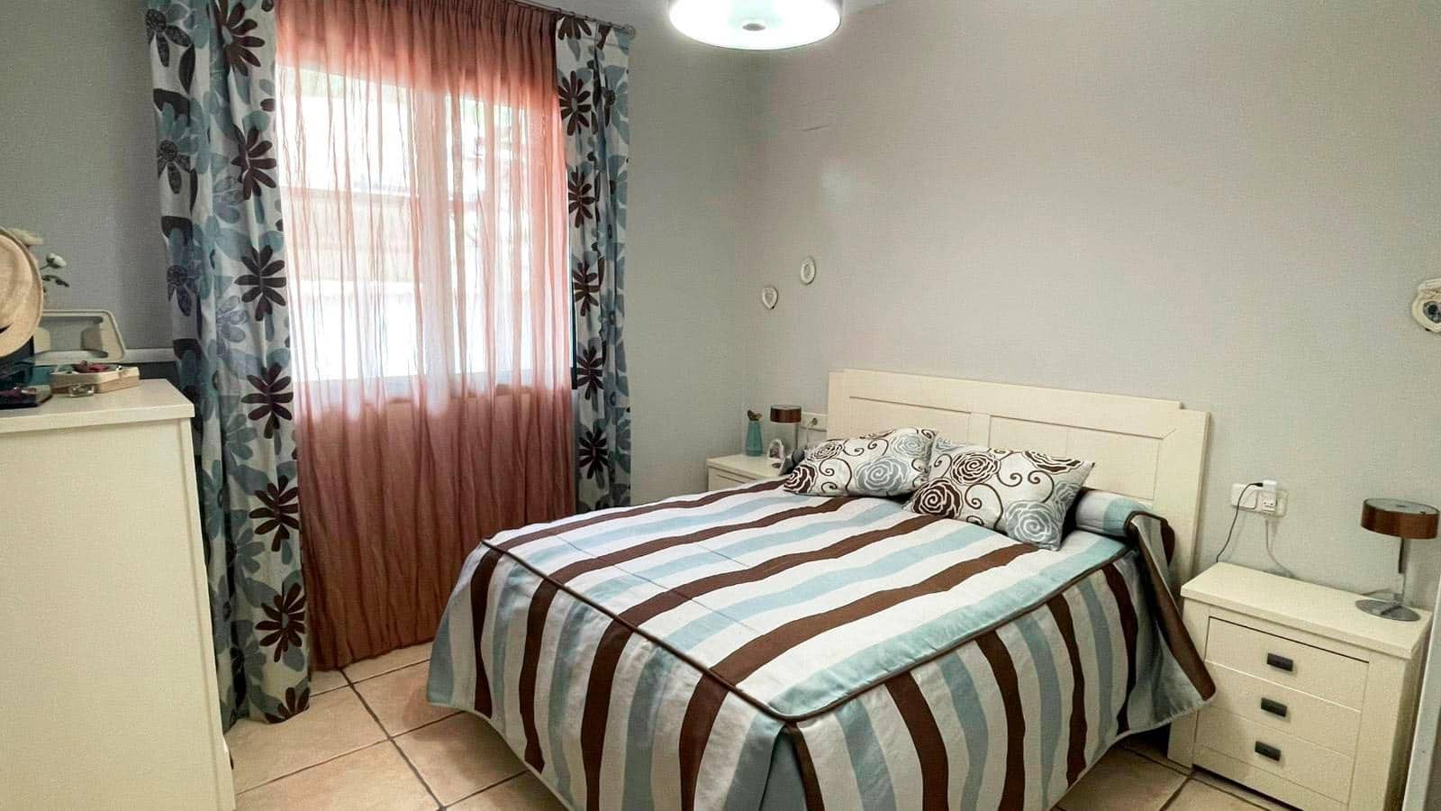 Bungalow de 3 habitaciones en Córdoba ciudad en venta con piscina garaje - 215.000 € (Ref: 9809124)