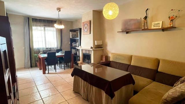 Bungalow de 3 habitaciones en Córdoba ciudad en venta con piscina garaje - 215.000 € (Ref: 9809124)