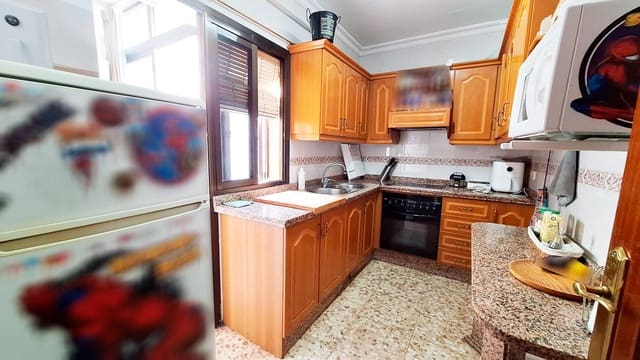 3 soveværelse Lejlighed til salg i Córdoba by - € 119.000 (Ref: 9809127)