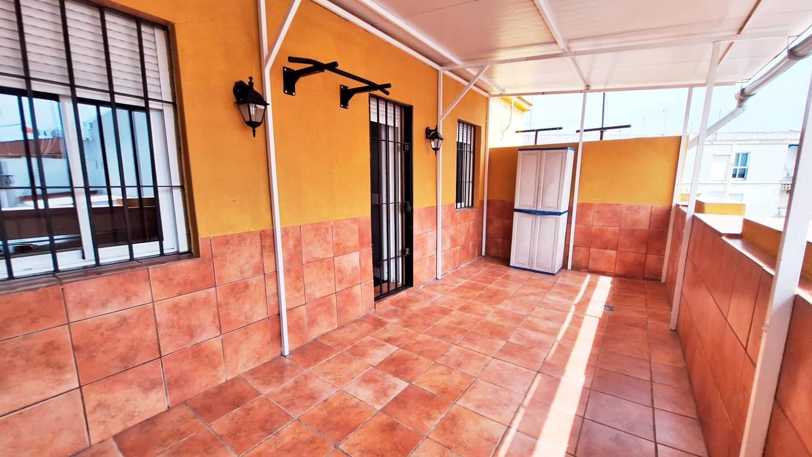 3 bedroom Penthouse for sale in Cordoba city - € 159,500 (Ref: 9809128)
