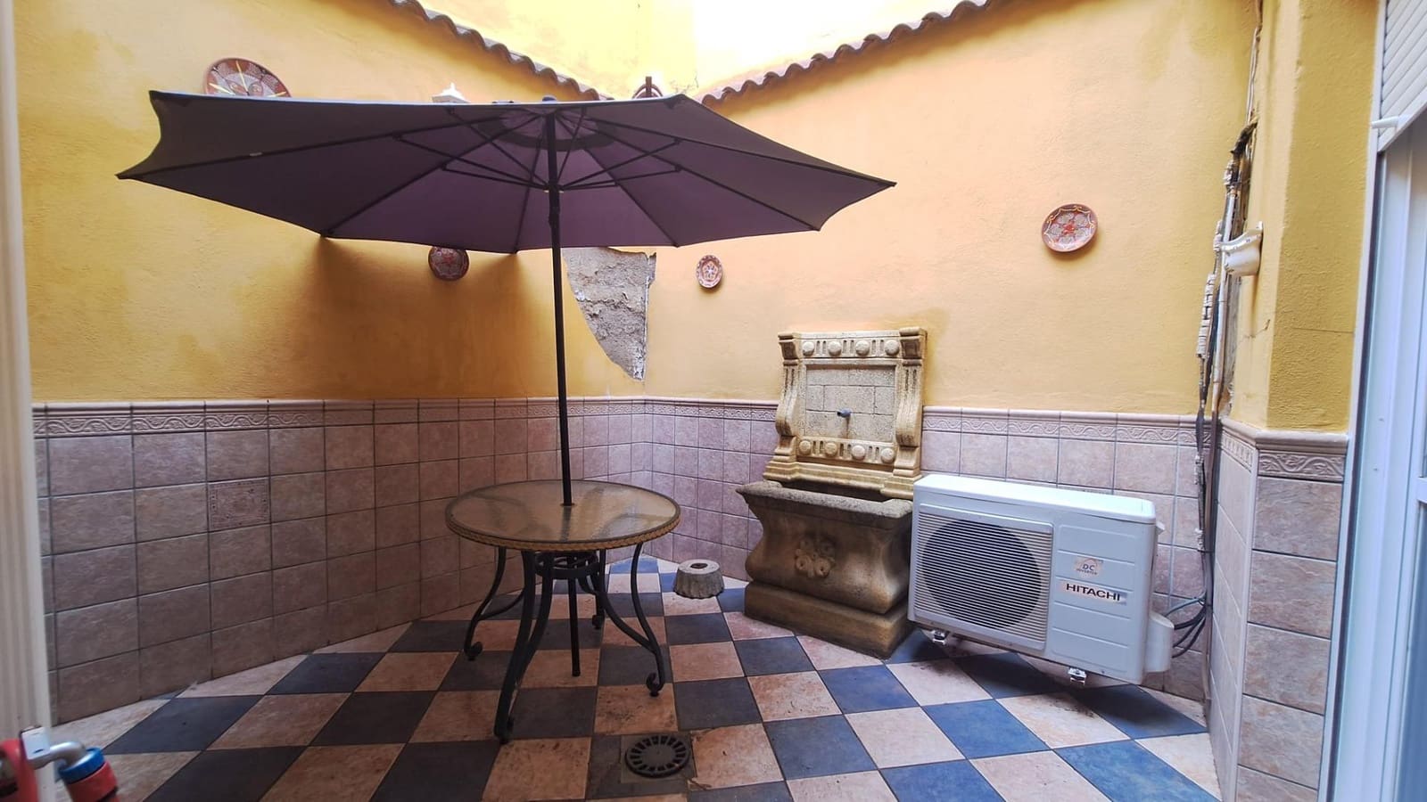 Casa de 3 habitaciones en Almodóvar del Río en venta con garaje - 124.900 € (Ref: 9809130)