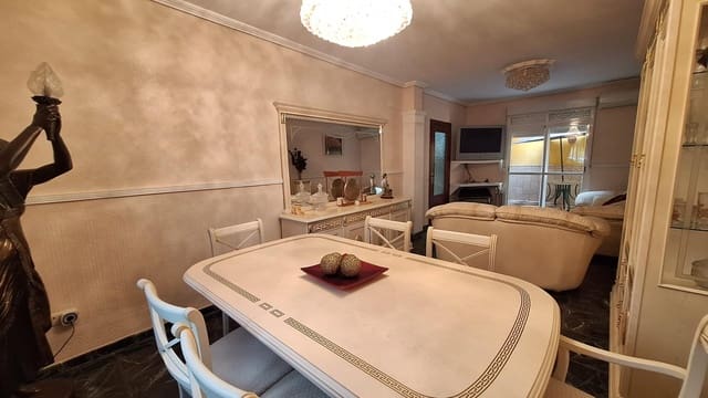 Casa de 3 habitaciones en Almodóvar del Río en venta con garaje - 124.900 € (Ref: 9809130)