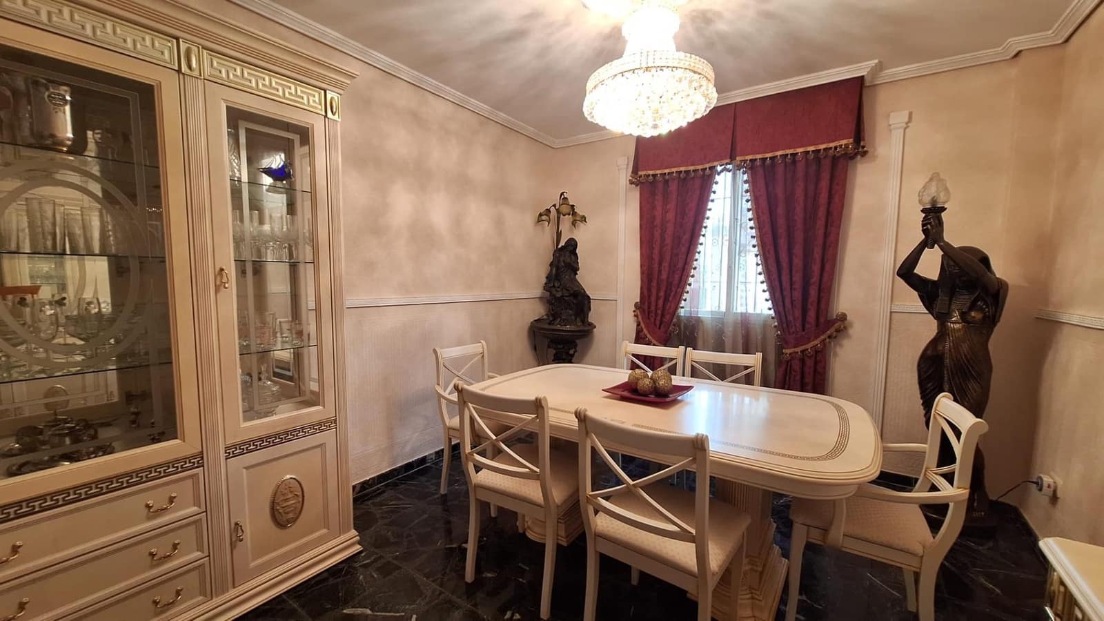 Casa de 3 habitaciones en Almodóvar del Río en venta con garaje - 124.900 € (Ref: 9809130)