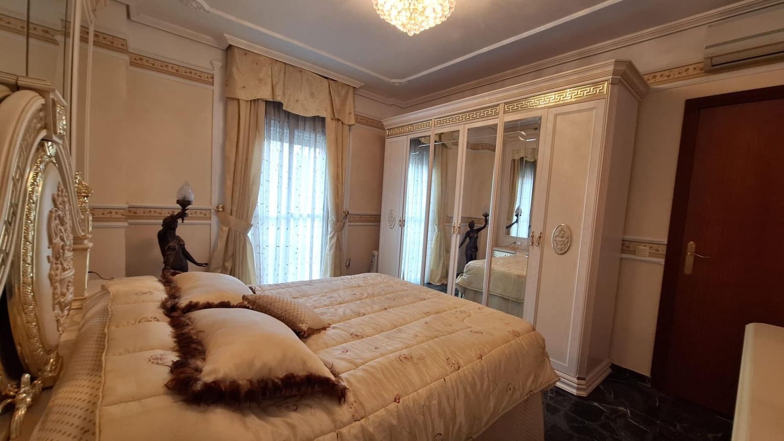 Casa de 3 habitaciones en Almodóvar del Río en venta con garaje - 124.900 € (Ref: 9809130)