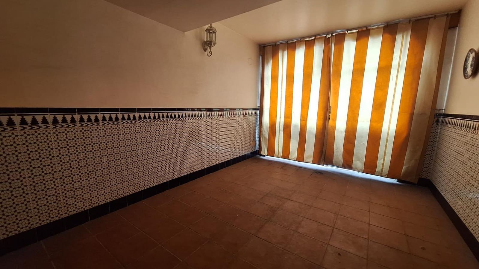 Casa de 3 habitaciones en Almodóvar del Río en venta con garaje - 124.900 € (Ref: 9809130)