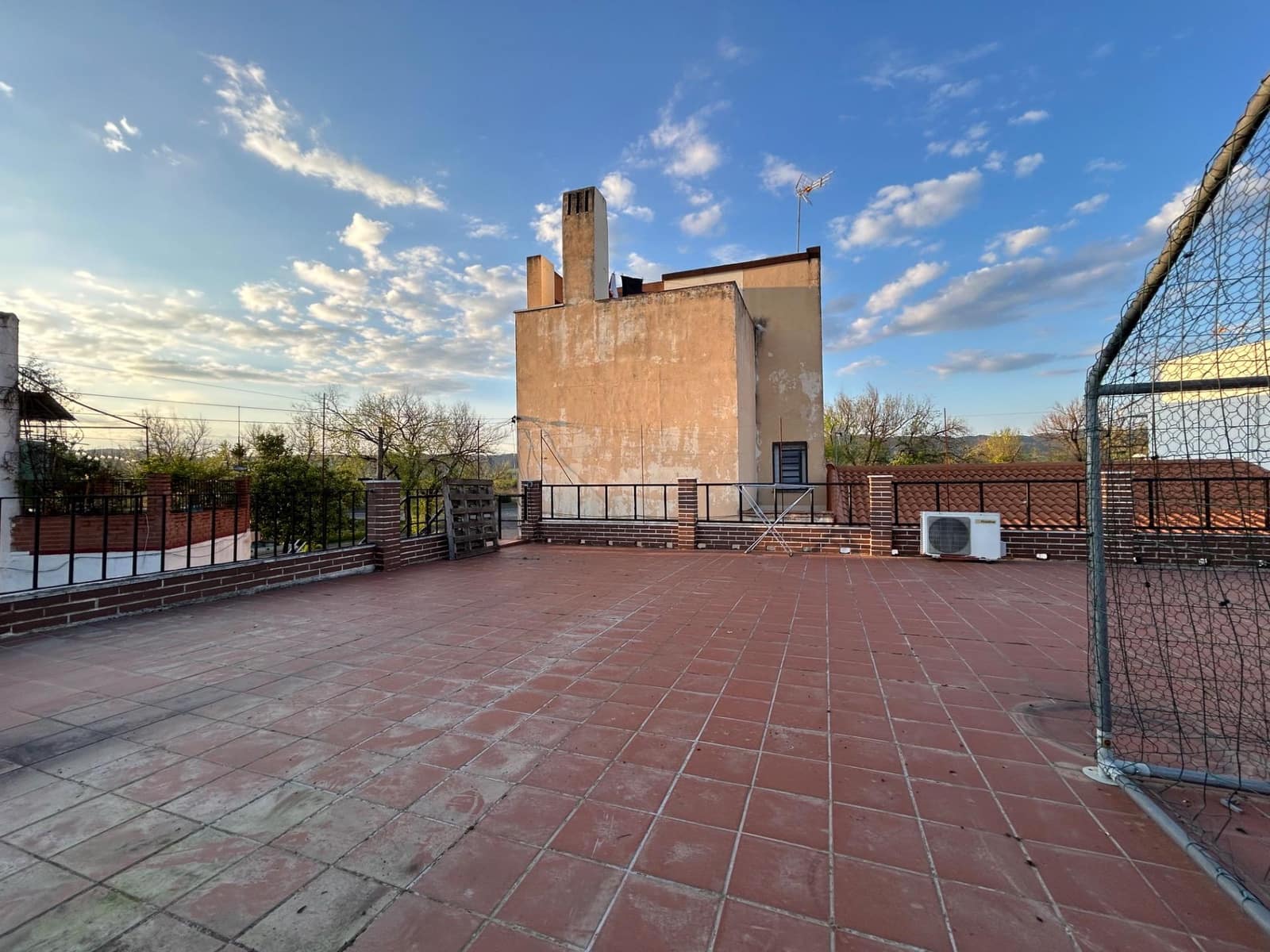 Casa de 3 habitaciones en Córdoba ciudad en venta - 127.000 € (Ref: 9809134)